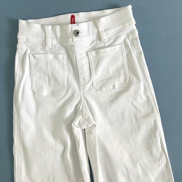 SPANX Spanxshape EveryWear Cropped Wide Leg Patch Pocket White Jeans - Picture 5 of 7
